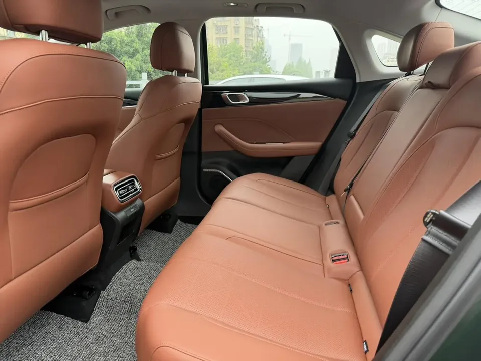 Geely Emgrand emgrand 5th Generation 1.5T DCT Flagship Model 2026 — thumbnail 5