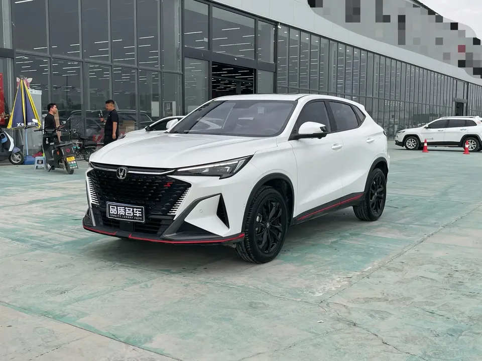 Changan X5 Plus Changan X5 PLUS 1.5T DCT Premium 2024 — photo 1, buy with delivery to Moscow