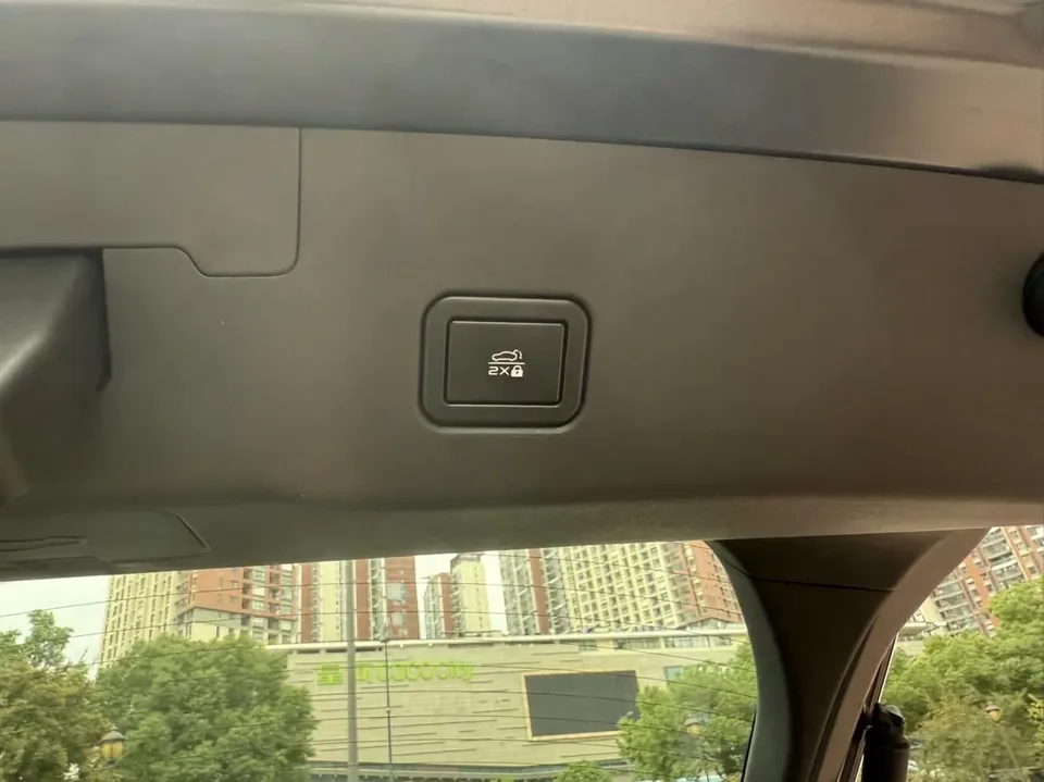 Changan UNI-V Changan UNI-V 1.5T Premium 2024 — thumbnail 4