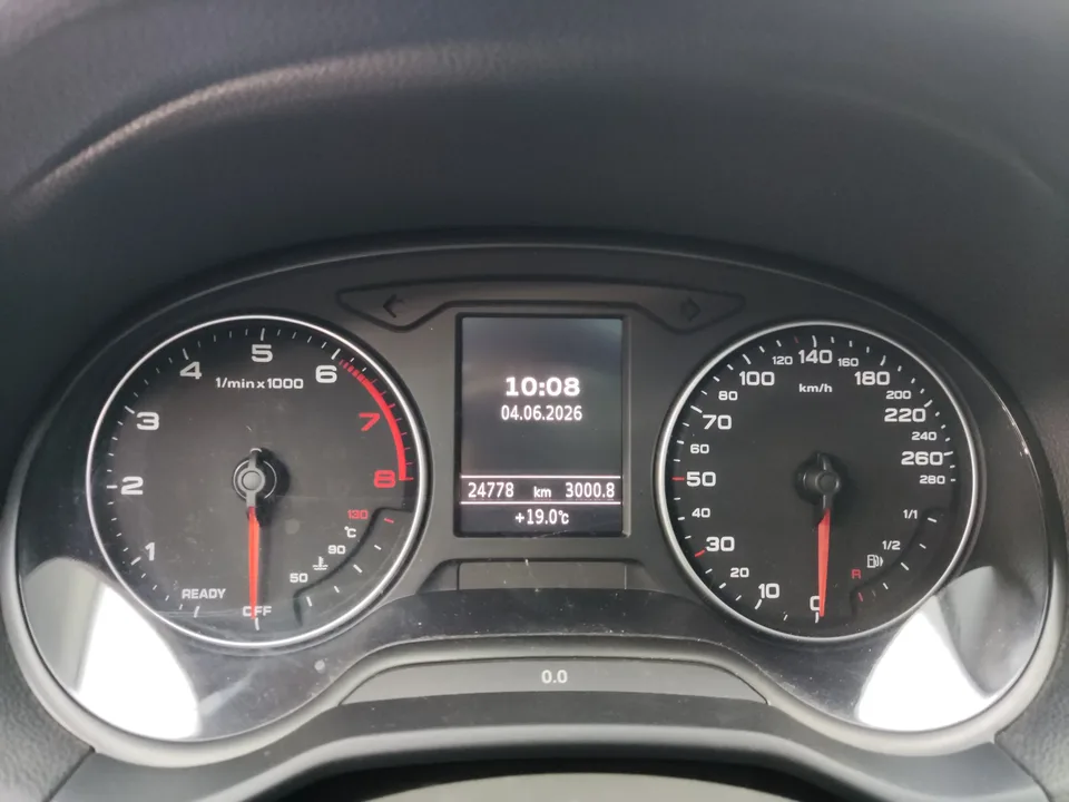 Audi Q2L Q2L Audi Q2L 2022 35 TFSI aggressive and dynamic model 2022 — thumbnail 4