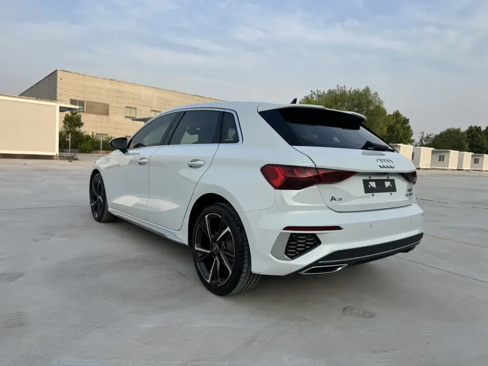 Audi A3 Audi A3 Sportback 35 TFSI Stylish and sporty 2022 — thumbnail 2