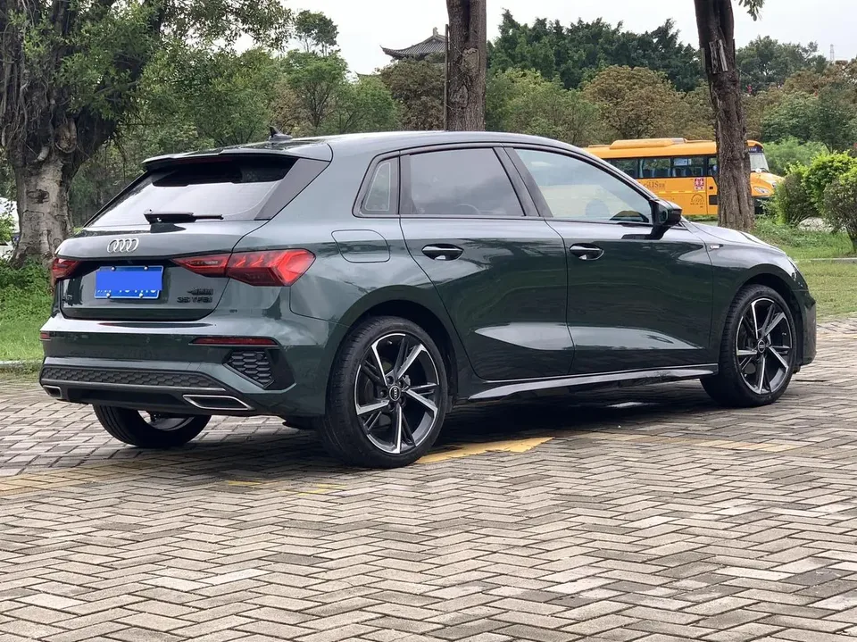 Audi A3 A3 Sportback 35 TFSI stylish and sporty 2023 — thumbnail 2