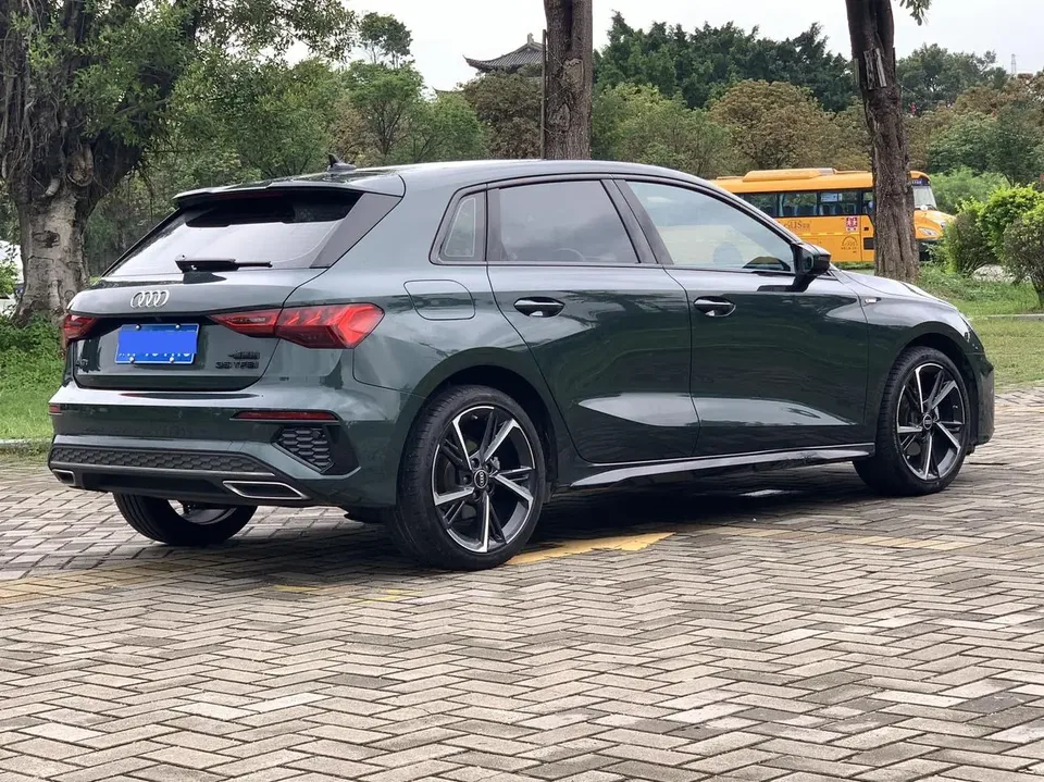 Audi A3 A3 Sportback 35 TFSI stylish and sporty 2023 — thumbnail 3