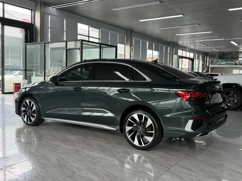 Audi A3 Audi A3 2023 A3L Limousine 35 TFSI facelift: stylish and sporty 2023 — миниатюра 4