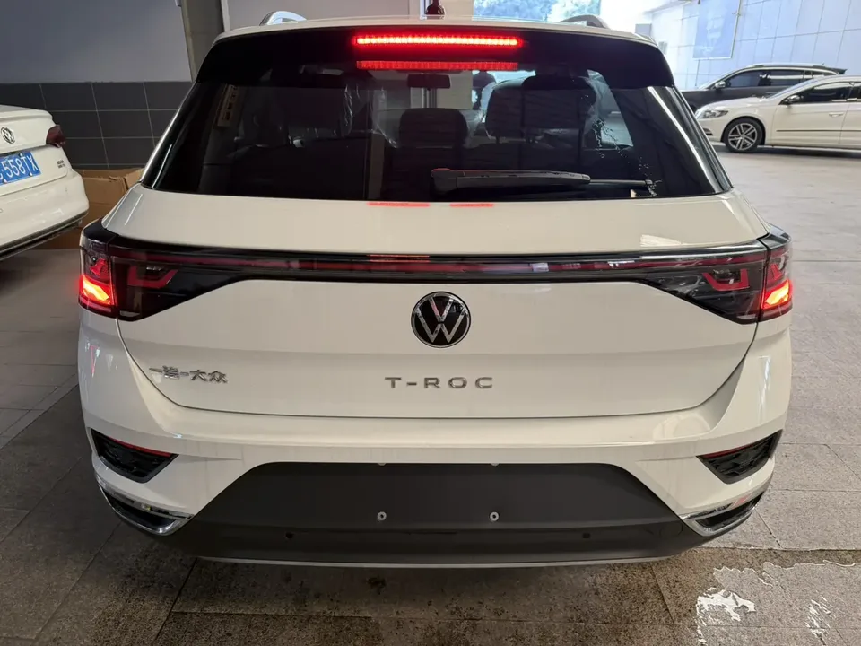 Volkswagen T-Roc TANG 280TSI DSG Time Edition 2026 — thumbnail 2