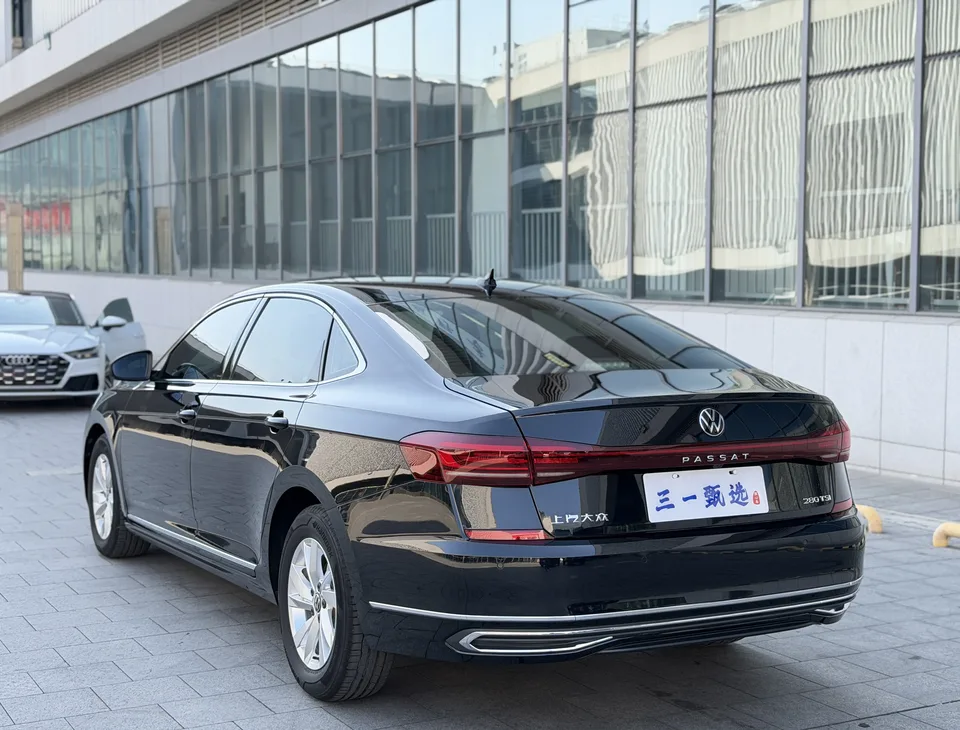 Volkswagen Passat Passat Passat 2023 280TSI Business Edition 2023 — thumbnail 2