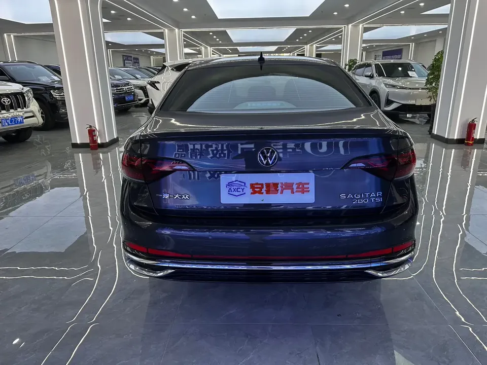 Volkswagen Sagitar Sagitar 280TSI DSG Transcendence Lite 2023 — thumbnail 2