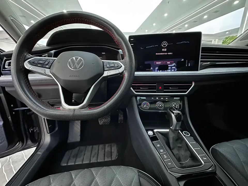 Volkswagen Sagitar Sagitar 280TSI DSG Transcendence Lite 2023 — thumbnail 3
