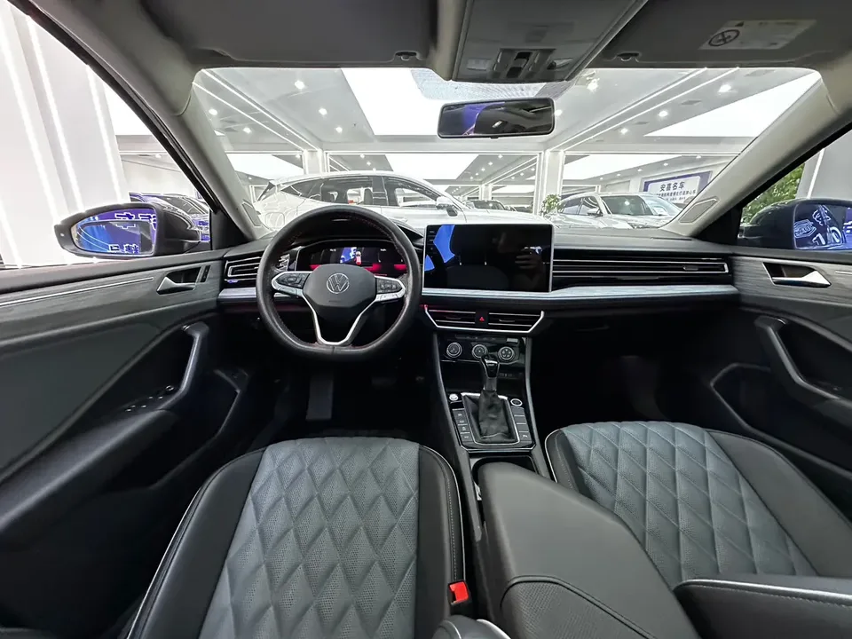 Volkswagen Sagitar Sagitar 280TSI DSG Transcendence Lite 2023 — thumbnail 4