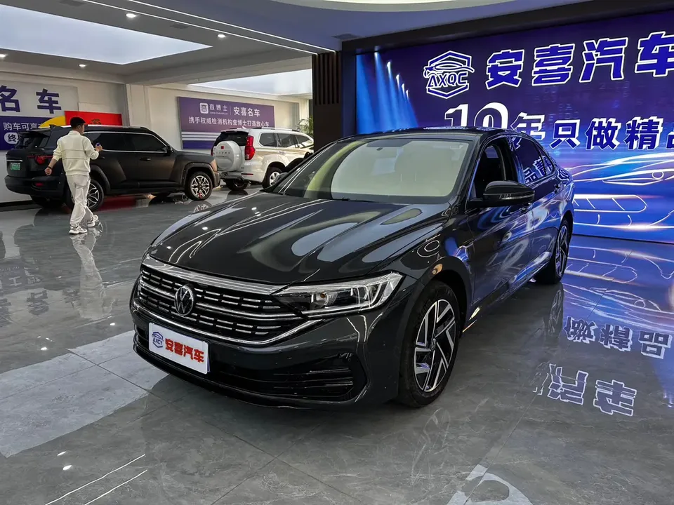 Volkswagen Sagitar Sagitar 280TSI DSG Transcendence Lite 2023 — photo 1, buy with delivery to Moscow