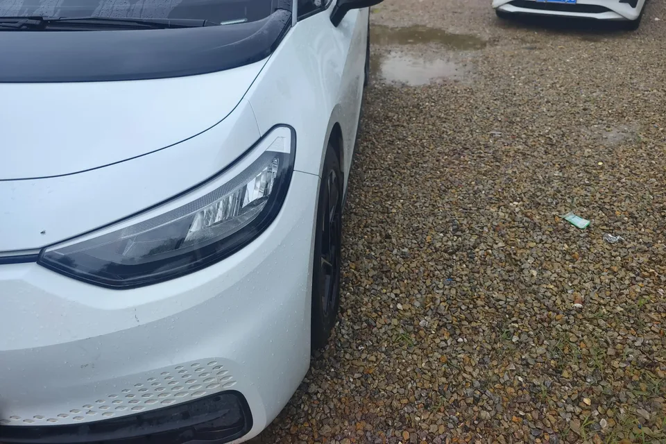 Volkswagen ID.3 Volkswagen ID.3 Outstanding Edition 2024 — thumbnail 2