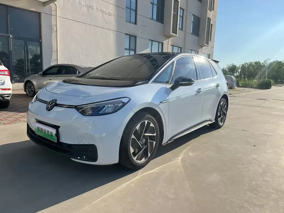 Volkswagen ID.3 ID.3 Volkswagen ID.3 2023 Pure Smart Edition 2023 — photo 1, buy with delivery to Moscow