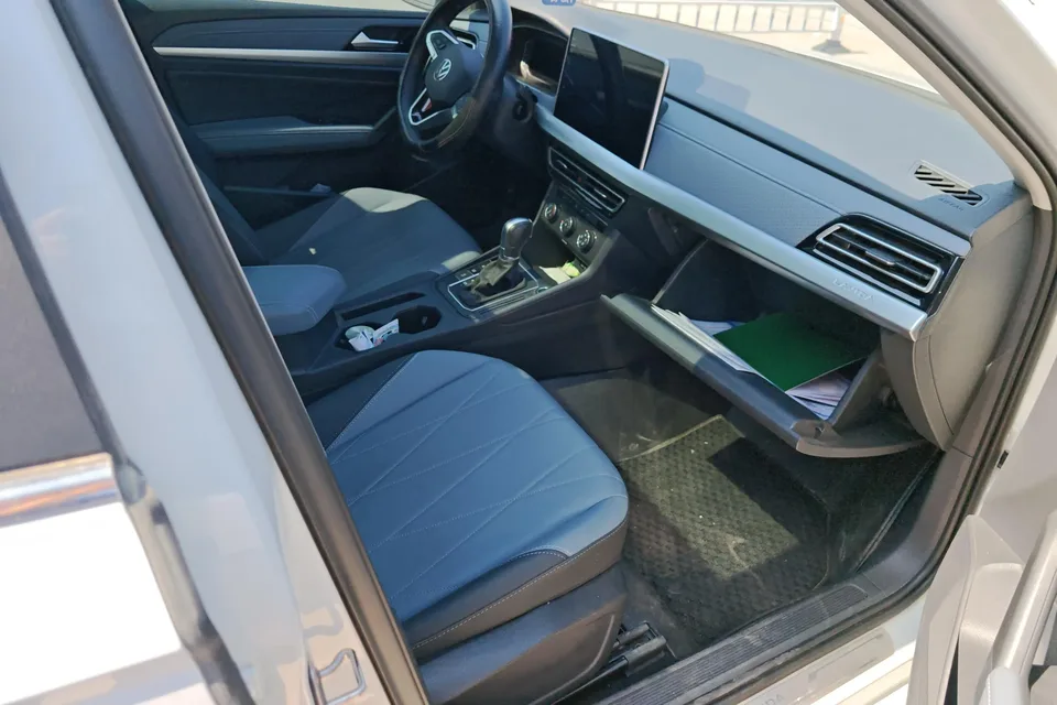 Volkswagen Lavida Lavida 2023 Modified 1.5L Automatic Fully Edition 2024 — thumbnail 3