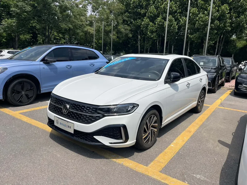 Volkswagen Lavida Lavida 2024 300TSI DSG Starry Sky Leading Edition 2024 — photo 1, buy with delivery to Moscow