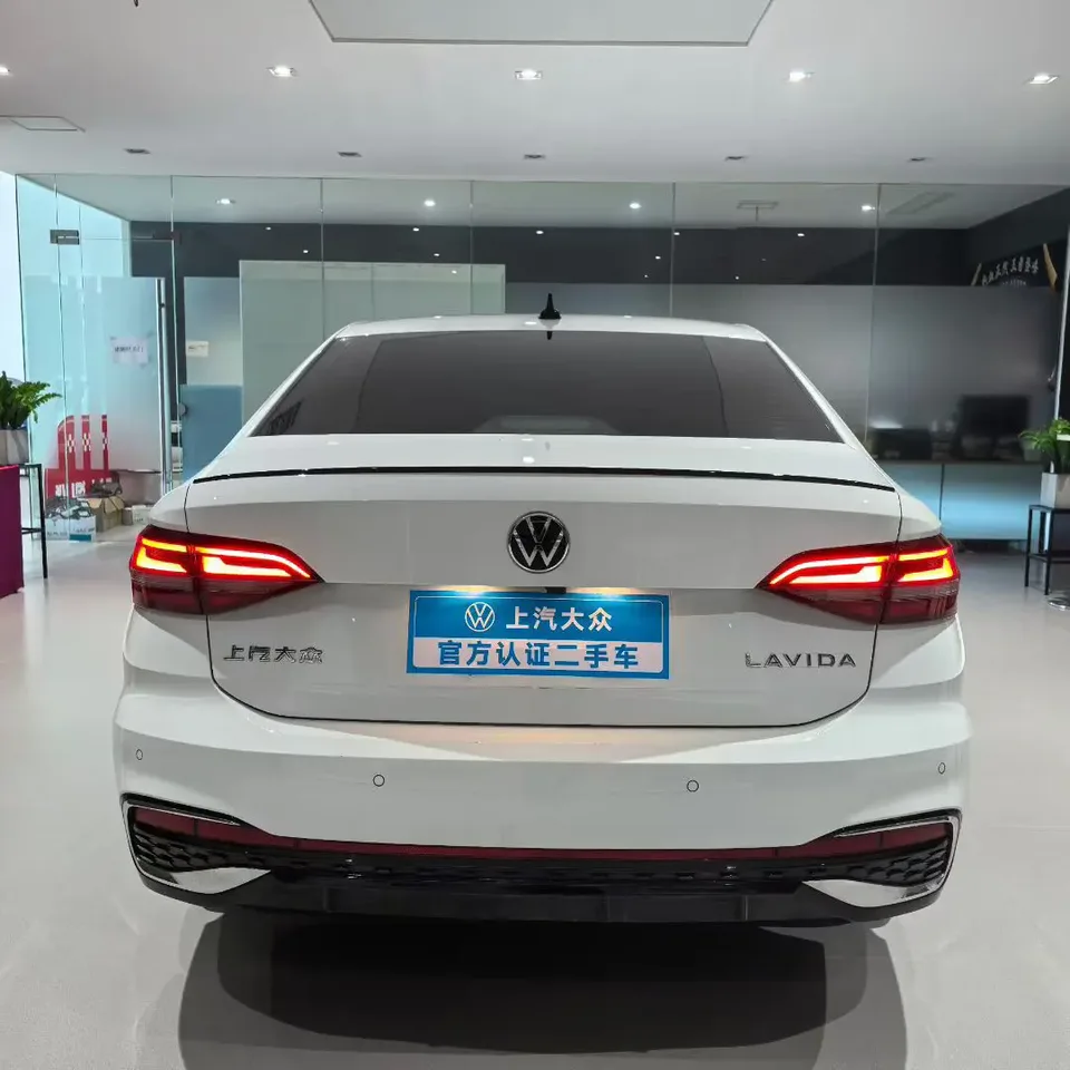 Volkswagen Lavida Lavida 2024 300TSI DSG Starry Sky Leading Edition 2025 — миниатюра 2