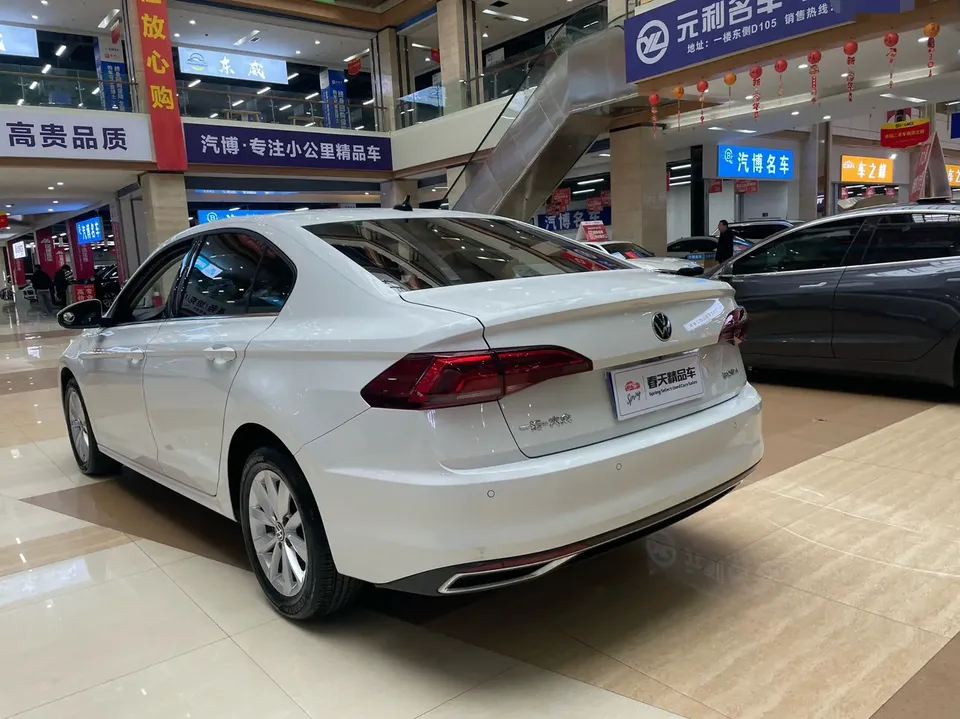 Volkswagen Bora Bora 2021 1.5L Automatic 30th Anniversary Edition 2022 — thumbnail 2
