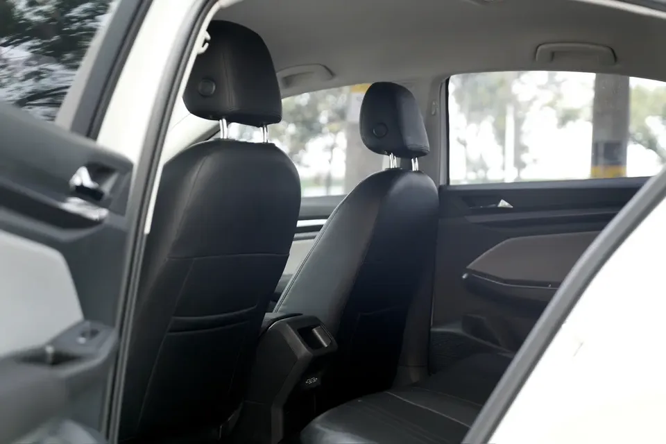 Volkswagen Bora Bora 2024 200TSI DSG Free Travel Edition 2024 — thumbnail 4
