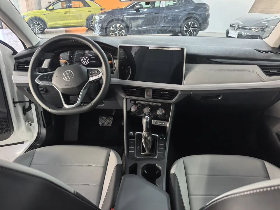 Volkswagen Bora Bora 2025 200TSI DSG Joyride Navigation Edition 2026 — thumbnail 3