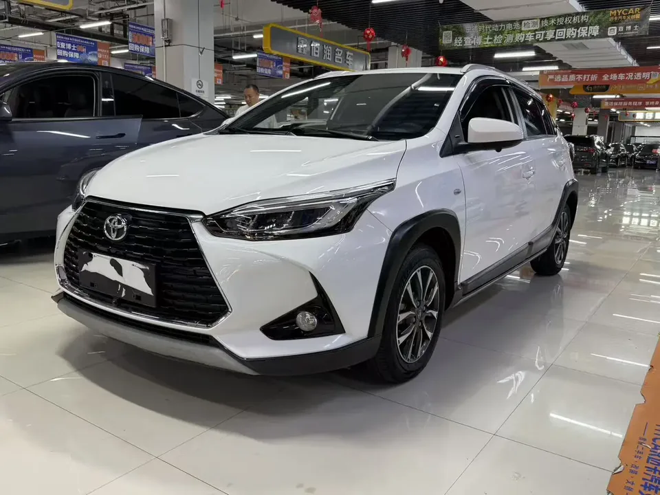 Toyota Yaris L Yaris L YARiS L Zhixuan 2022 Zhixuan X 1.5L CVT luxury PLUS version 2022 — photo 1, buy with delivery to Moscow