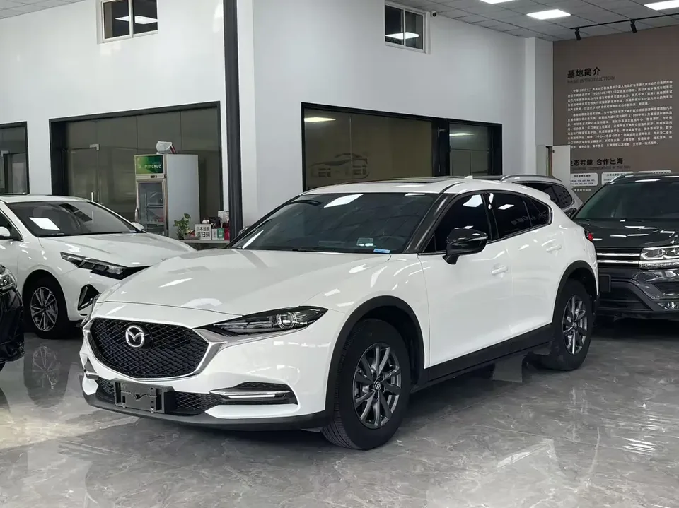 Mazda CX-4 Mazda CX-4 2021 2.0L 2WD Blue Sky Vitality Edition 2022 — photo 1, buy with delivery to Moscow