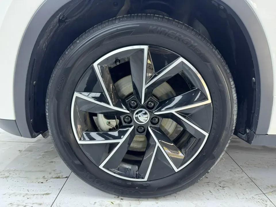 Skoda Kamiq Komic GT 1.5L Automatic Premium Edition 2022 — thumbnail 5