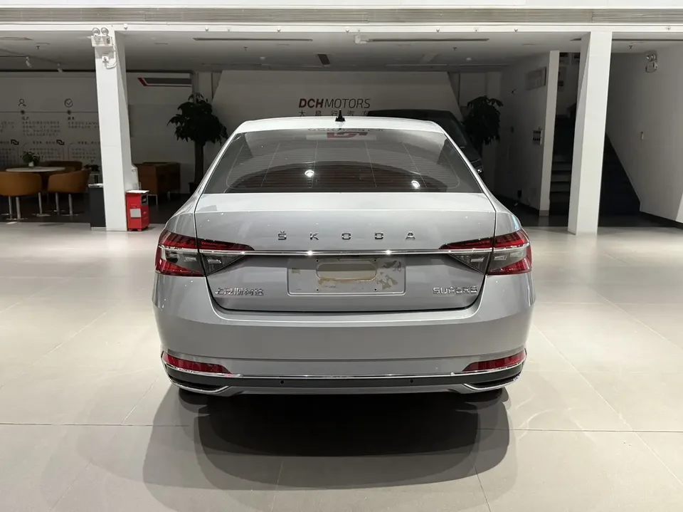 Skoda Superb Speedy Modified TSI280 DSG Premium Edition 2023 — thumbnail 2