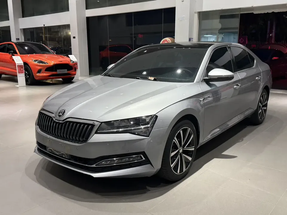 Skoda Superb Speedy Modified TSI280 DSG Premium Edition 2023 — photo 1, buy with delivery to Moscow