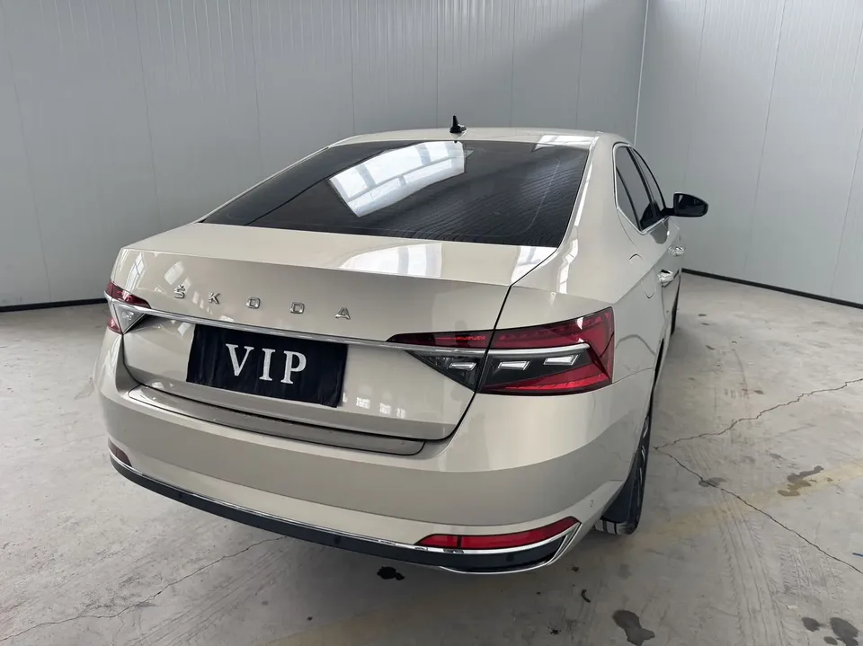 Skoda Superb Speedy 2022 TSI280 DSG Premium Edition 2022 — thumbnail 2