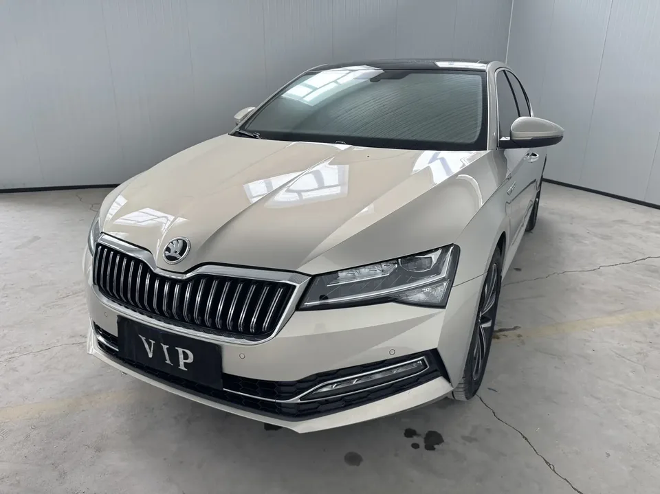 Skoda Superb Speedy 2022 TSI280 DSG Premium Edition 2022 — photo 1, buy with delivery to Moscow