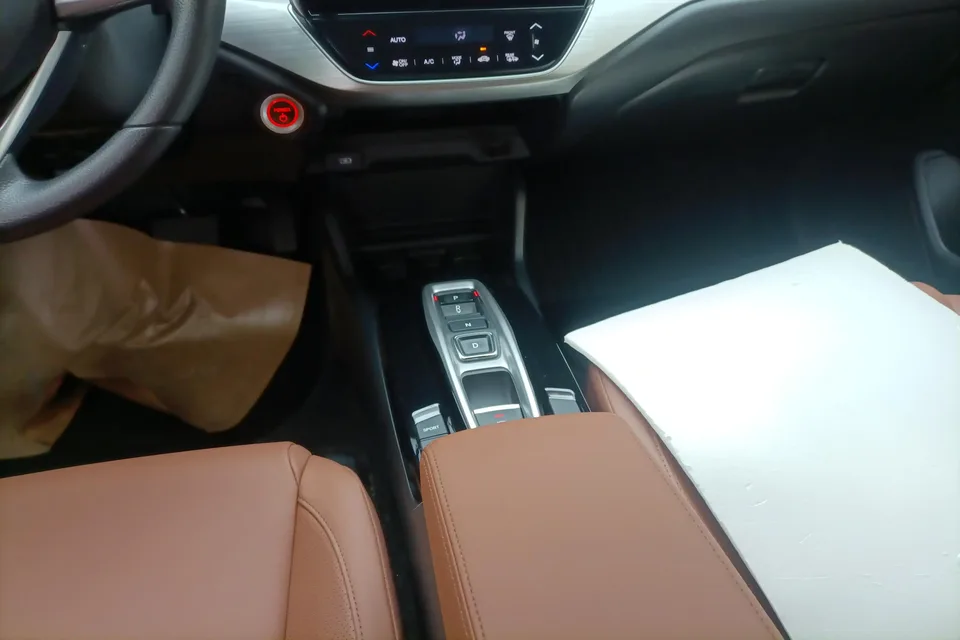 Honda Enjoy domain enjoy domain Sharp Hybrid 1.5L Pure Edition 2022 — thumbnail 4