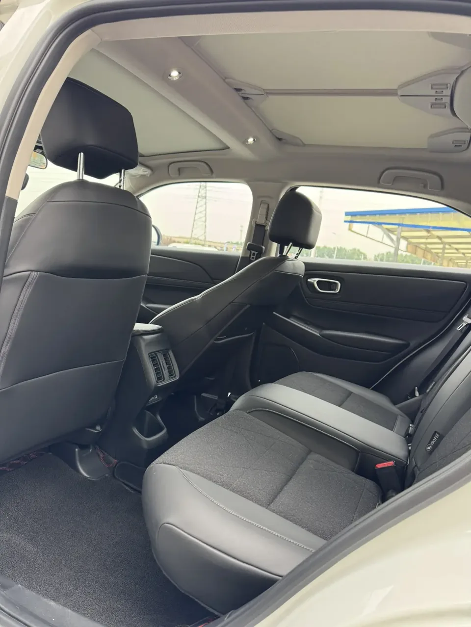 Honda VEZEL Binzhi 1.5L CVT Technology Edition 2023 — thumbnail 3