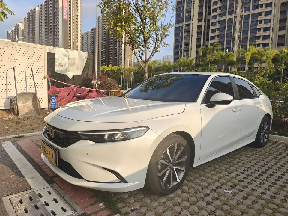 Honda Integra Style 2023 HATCHBACK 240TURBO CVT Phantom Night Deluxe Edition 2024 — photo 1, buy with delivery to Moscow