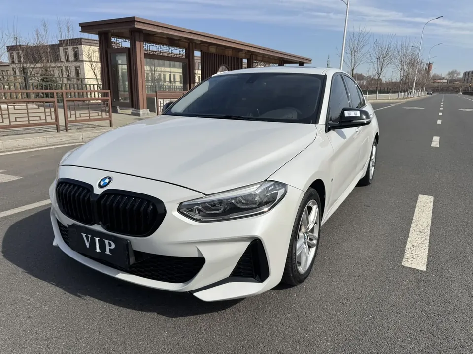 BMW 1 Series BMW 1 Series 120i M Sport Night Edition 2023 — photo 1, buy with delivery to Moscow