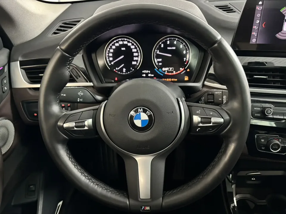 BMW X1 BMW X1 2022 sDrive20Li Premium 2022 — thumbnail 4