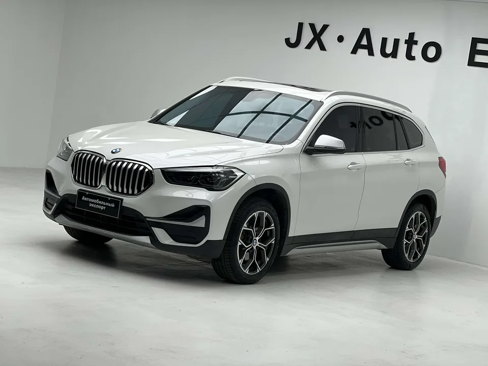 BMW X1 X1 BMW X1 2022 sDrive20Li Fashion Edition 2022 — photo 1, buy with delivery to Moscow