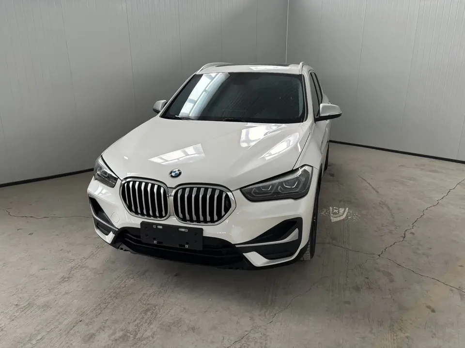 BMW X1 BMW X1 sDrive20Li Premium 2022 — photo 1, buy with delivery to Moscow