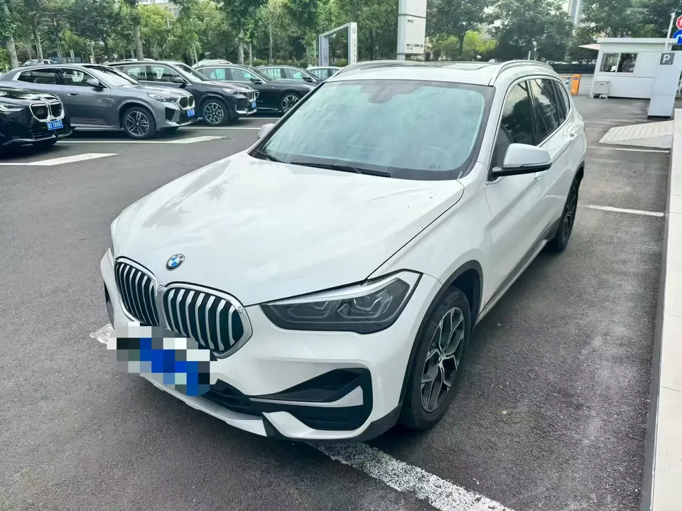 BMW X1 BMW X1 2022 sDrive20Li Premium 2023 — photo 1, buy with delivery to Moscow