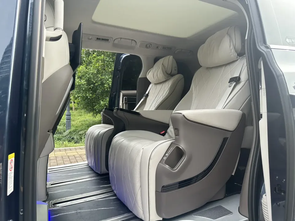 Denza D9 DM D9 DM 970 4WD flagship model 2022 — thumbnail 3