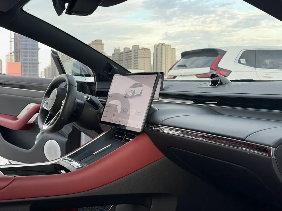 Luxeed SmartS7 SmartS7 Standard Navigation Pro 2024 — thumbnail 3