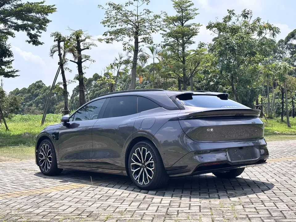 Zeekr 007GT ZEEKR 007GT Rear-wheel drive intelligent driving version 75kWh 2025 — thumbnail 2