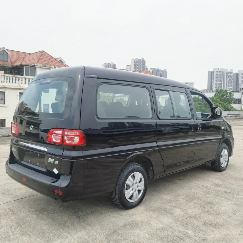 Forthing Lingzhi Lingzhi Lingzhi 2025 M5 1.6L CNG Commercial Vehicle 8-Seat 110L Gas Tank 2025 — thumbnail 2