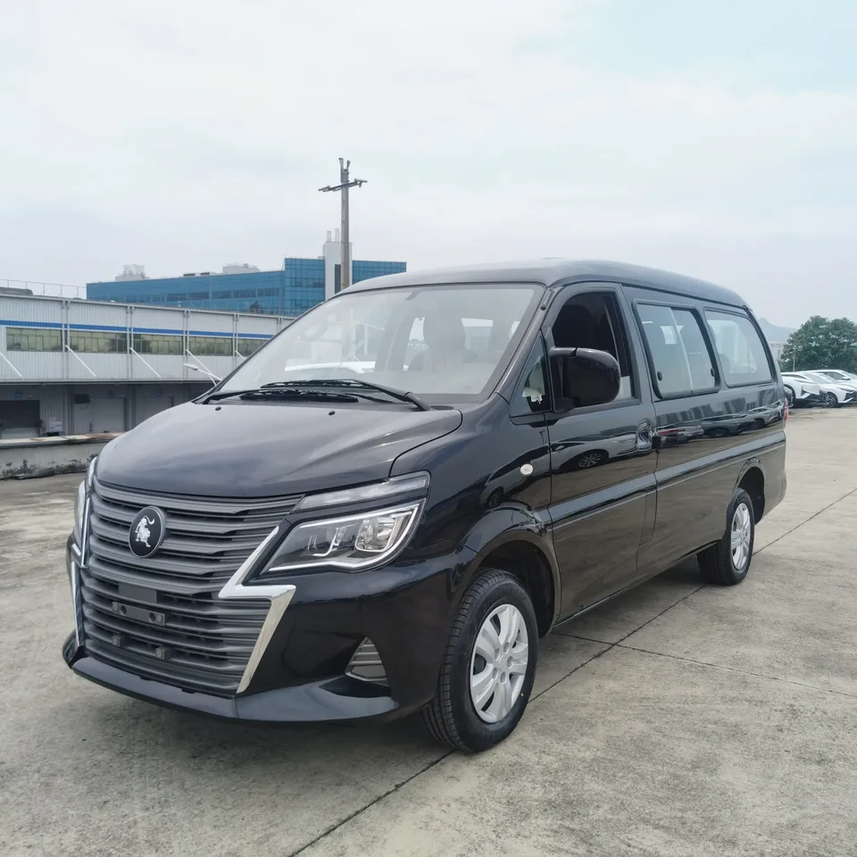 Forthing Lingzhi Lingzhi Lingzhi 2025 M5 1.6L CNG Commercial Vehicle 8-Seat 110L Gas Tank 2025 — photo 1, buy with delivery to Moscow
