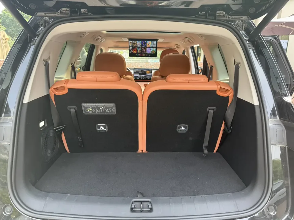 Leapmotor C16 Leapmotor C16 Extended-range 280 LiDAR Premium Edition 6-seater 2026 — thumbnail 4
