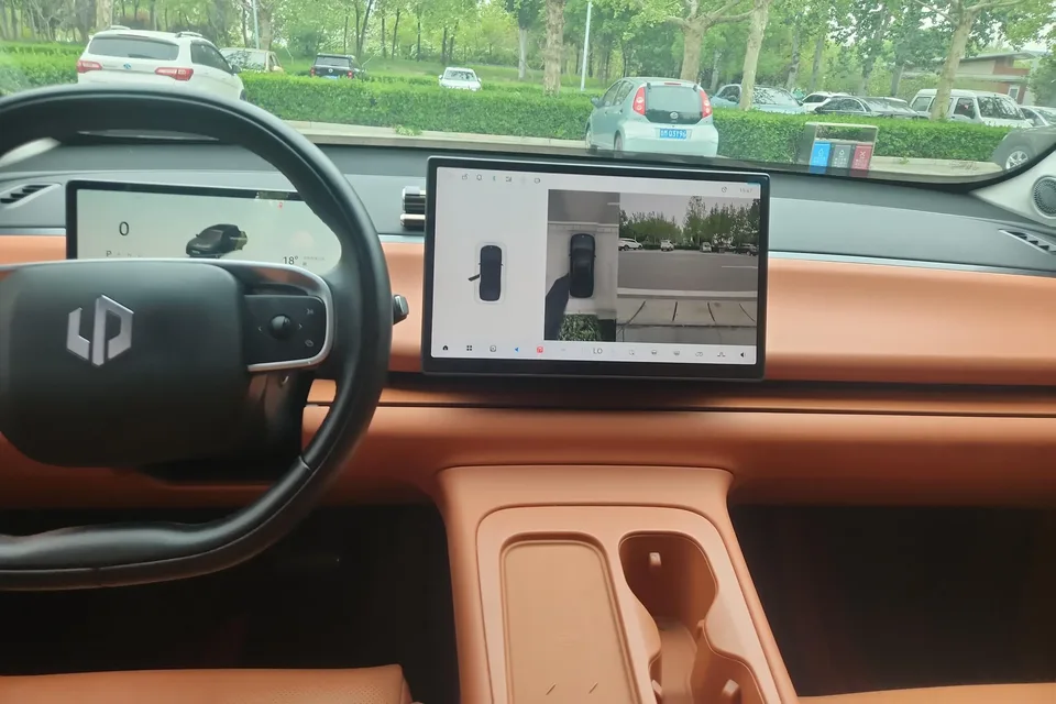 Leapmotor C16 C16 Extended Range 200 Premium Edition 2024 — thumbnail 3