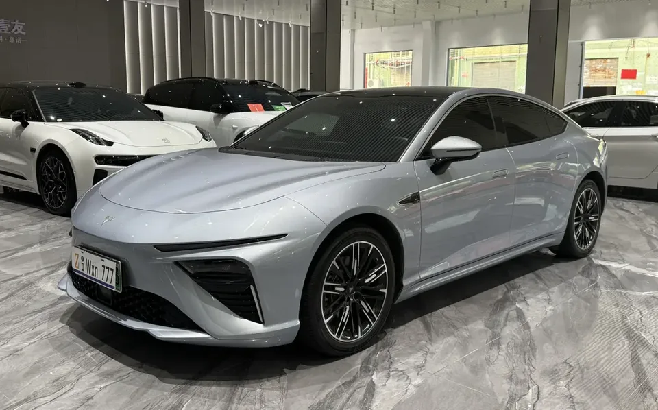 Hozon Neta S Nezha S Pure Electric 520 Rear Drive Lite Edition 2023 — photo 1, buy with delivery to Moscow