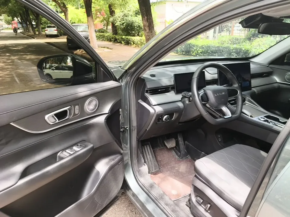 Chery Tiggo 8 PLUS Tiggo 8 PLUS Kunpeng 290TGDI DCT Comfort 2025 — thumbnail 3