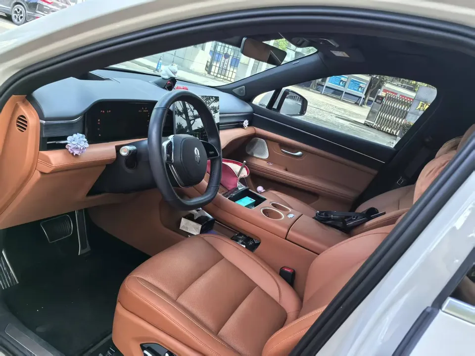 AITO M5 Wenjie M5 Pure Electric Ultra Rear-wheel Drive Edition 2025 — thumbnail 3