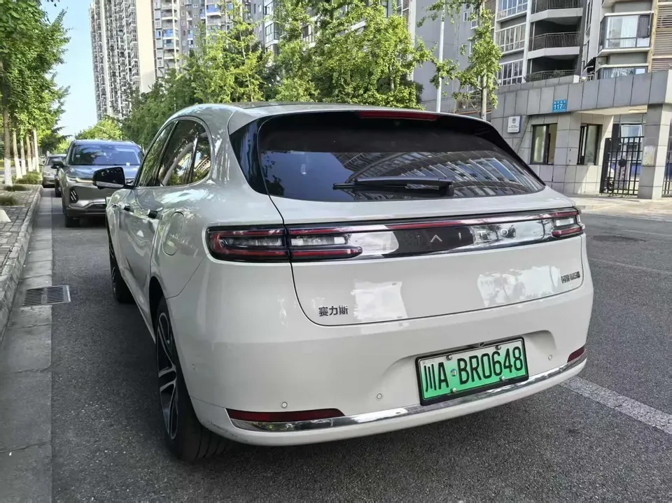 AITO M5 Wenjie M5 Pure Electric Ultra Rear-wheel Drive Edition 2025 — thumbnail 4