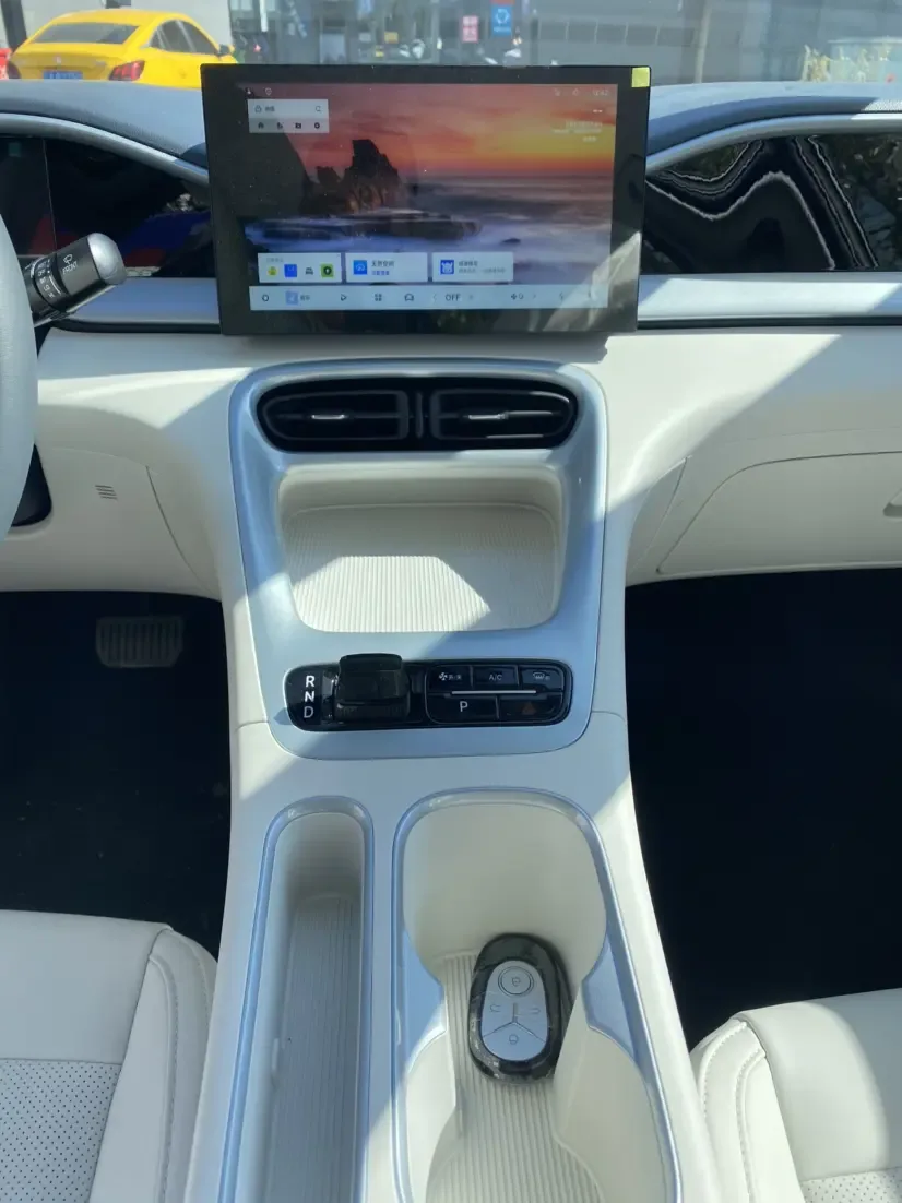 Geely Star Wish Star Wish Star Wish 2025 410km Freedom Edition 2025 — thumbnail 3