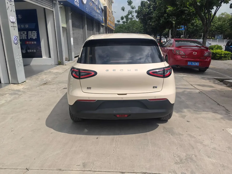 Geely Star Wish Star Wish UP 410km Explorer Edition 2025 — thumbnail 2